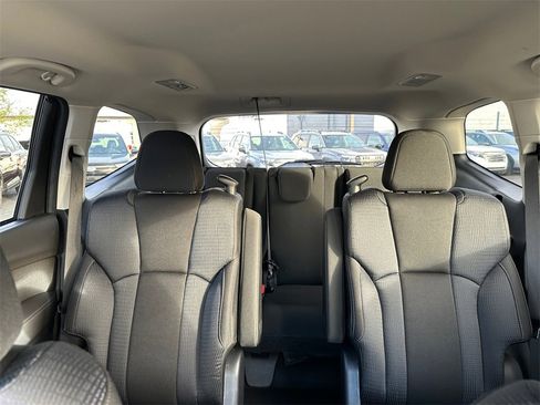 Used 2024 Subaru Ascent Premium w/ Convenience Package image 20