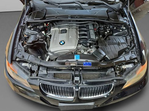 Used 2006 BMW 325i Sedan RWD image 36
