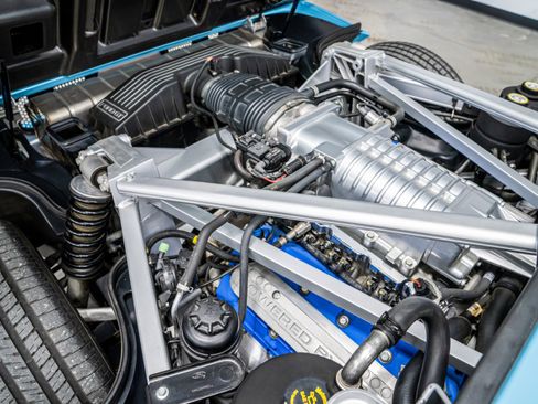 Used 2006 Ford GT RWD image 28