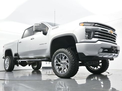 Used 2020 Chevrolet Silverado 2500 High Country w/ Z71 Off-Road Package AWD/4WD image 47