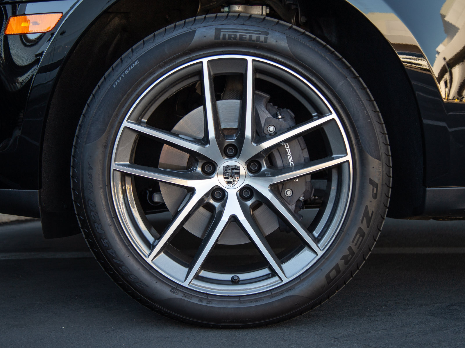 Certified 2026 Porsche Macan AWD/4WD image 12