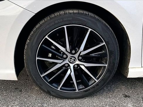 Used 2022 Toyota Camry SE image 34