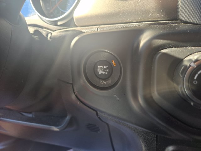 Used 2020 Jeep Gladiator Sport w/ Quick Order Package 24S AWD/4WD image 17