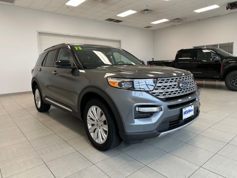 Used 2023 Ford Explorer Limited w/ Limited Technology Package AWD/4WD image 4