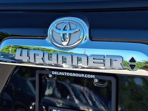 Used 2014 Toyota 4Runner Limited AWD/4WD image 31