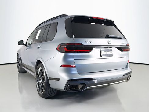 Certified 2024 BMW X7 xDrive40i w/ M Sport Package AWD/4WD image 5