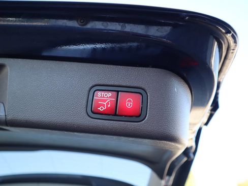 Used 2018 Mercedes-Benz GLE 350 GLE 350 4dr SUV image 37