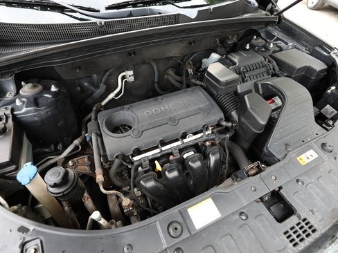 Used 2013 Kia Sorento LX w/ Third Row Pkg image 24