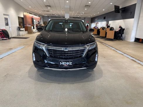 Used 2022 Chevrolet Equinox LT AWD/4WD image 2