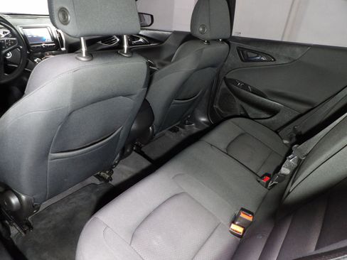 Used 2018 Chevrolet Malibu LS image 11
