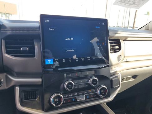 Used 2024 Ford Expedition Max XLT image 30