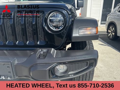 Used 2022 Jeep Wrangler Willys image 6