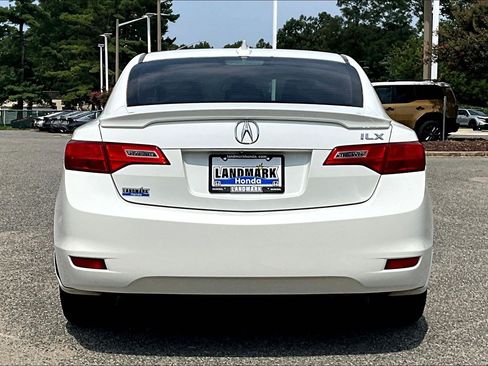 Used 2014 Acura ILX FWD image 4