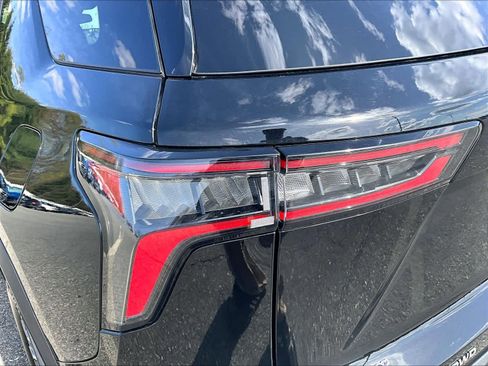 Used 2026 Chevrolet Equinox LT w/ Convenience Package II AWD/4WD image 34