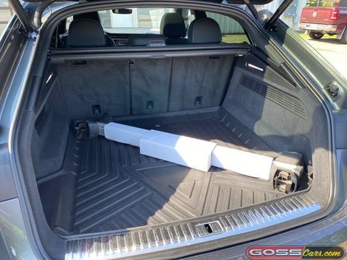 Used 2020 Audi Q8 Prestige AWD/4WD image 9