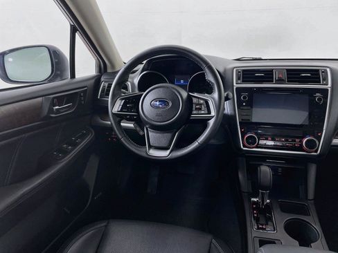 Used 2018 Subaru Outback 2.5i Limited AWD/4WD image 2