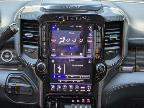 Used 2020 RAM 2500 Limited AWD/4WD image 17