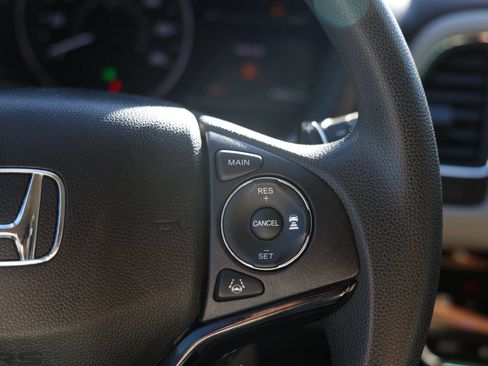 Used 2019 Honda HR-V EX image 19