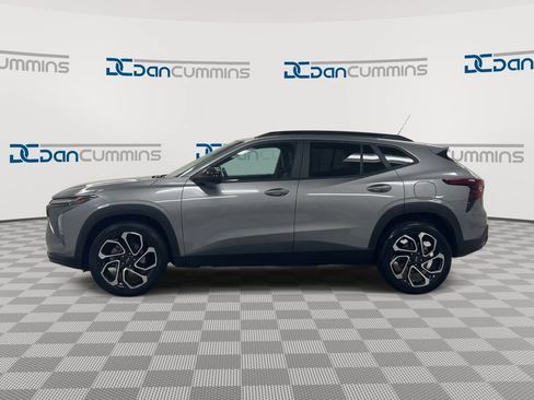 Used 2024 Chevrolet Trax RS w/ Driver Confidence Package FWD image 5