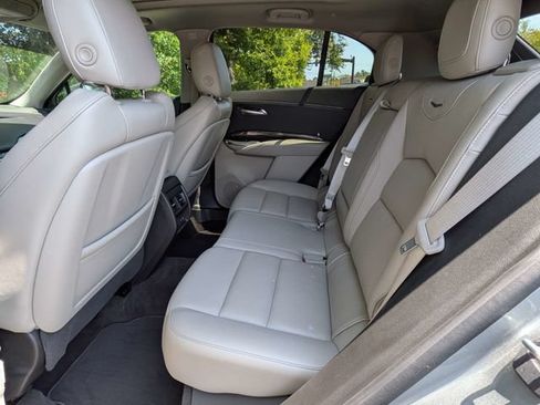 Used 2023 Cadillac XT4 Premium Luxury FWD image 16