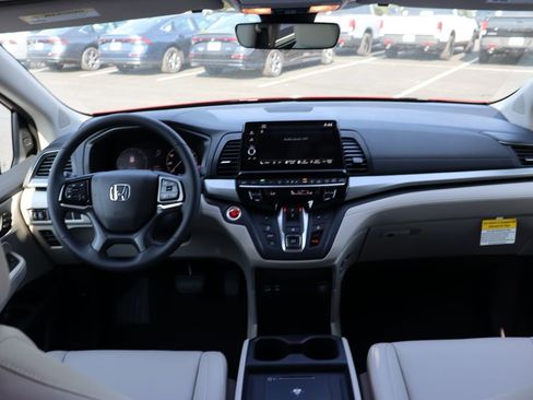 Used 2026 Honda Odyssey EX-L image 18