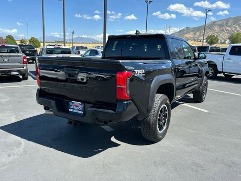 Used 2025 Toyota Tacoma TRD Off-Road image 11
