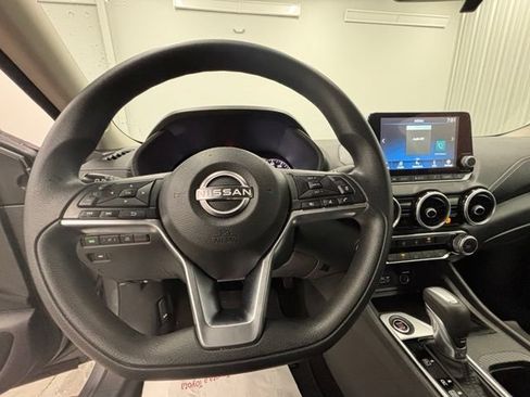 Used 2024 Nissan Sentra SV FWD image 16