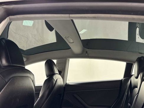 Used 2020 Tesla Model 3 Standard Range Plus image 24