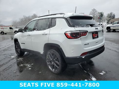 New 2026 Jeep Compass Latitude image 7