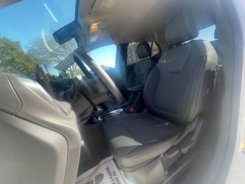 Used 2025 Buick Encore GX Preferred image 30