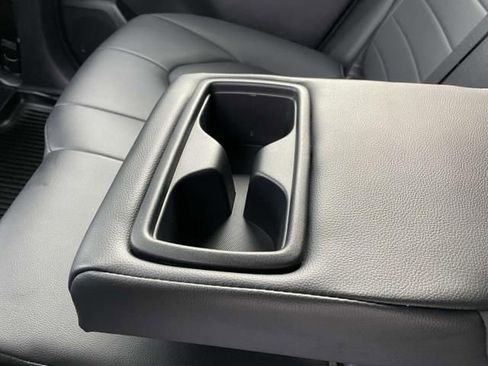 Used 2023 Toyota Highlander XLE image 12