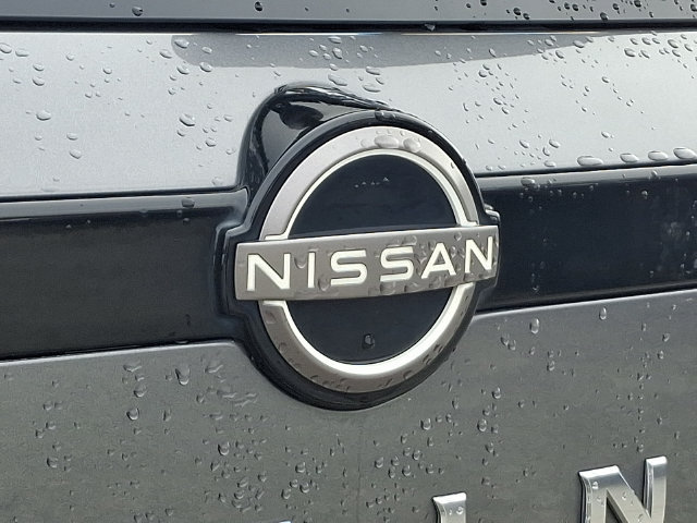 Used 2023 Nissan Pathfinder Platinum AWD/4WD image 33