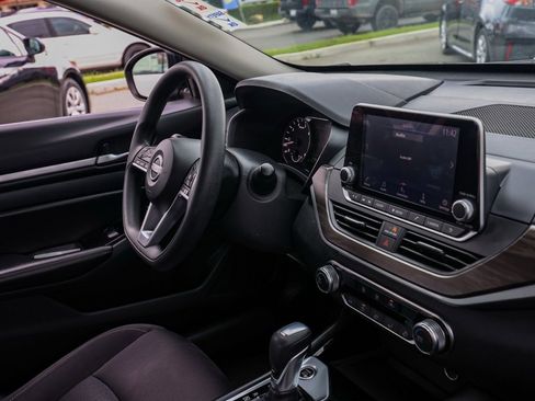 Used 2023 Nissan Altima 2.5 SV image 19