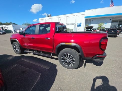 Used 2025 GMC Canyon Denali image 6