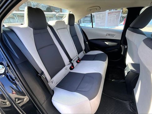 Used 2023 Toyota Corolla LE image 25