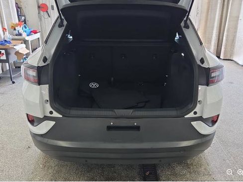 Used 2021 Volkswagen ID.4 Pro image 10