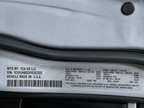 Used 2023 Jeep Grand Cherokee Limited image 12