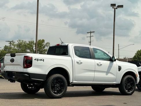 New 2026 Ford Ranger Lariat w/ Black Appearance Package AWD/4WD image 38