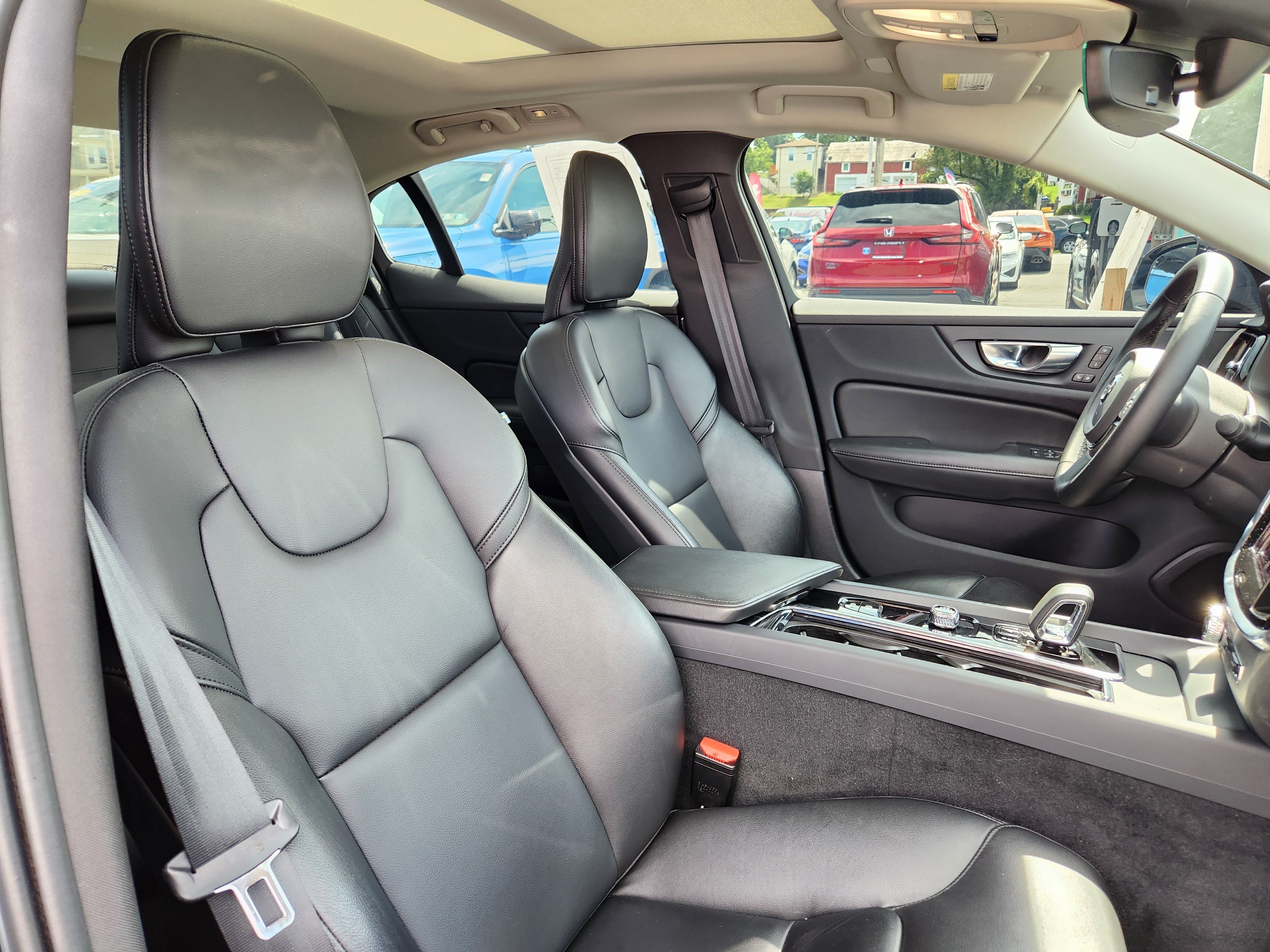 Used 2024 Volvo S60 B5 Core AWD/4WD image 16