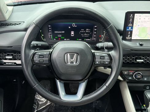 Used 2023 Honda Accord Touring image 25