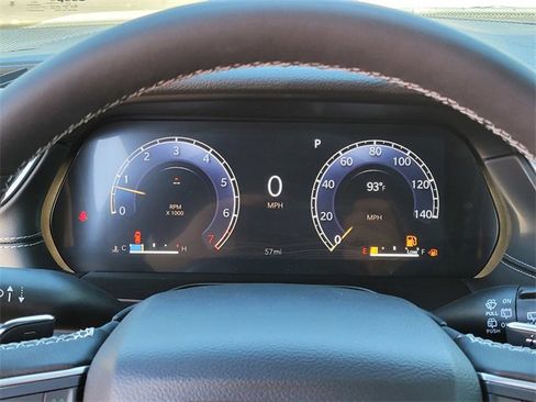 New 2025 Jeep Grand Cherokee Altitude image 10