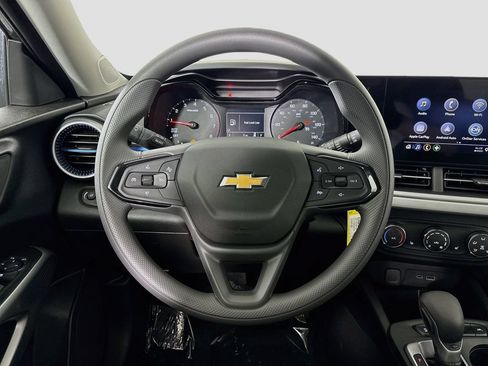 New 2026 Chevrolet Trax LS w/ LS Convenience Package FWD image 11