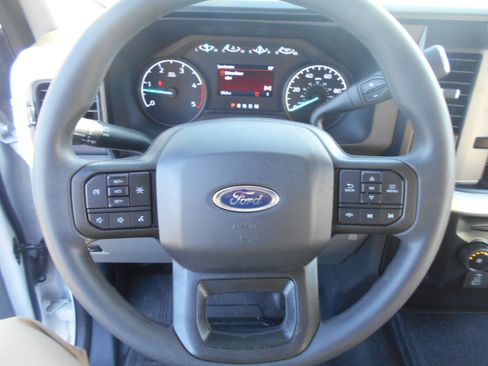Used 2024 Ford F550 2WD SuperCab Super Duty image 45