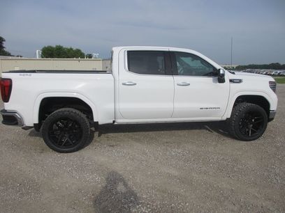 New 2026 GMC Sierra 1500 SLT w/ SLT Convenience Package