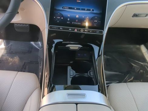 Used 2024 Mercedes-Benz CLE 300 4MATIC Coupe image 18