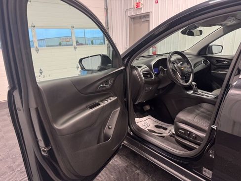 Used 2022 Chevrolet Equinox LT AWD/4WD image 12