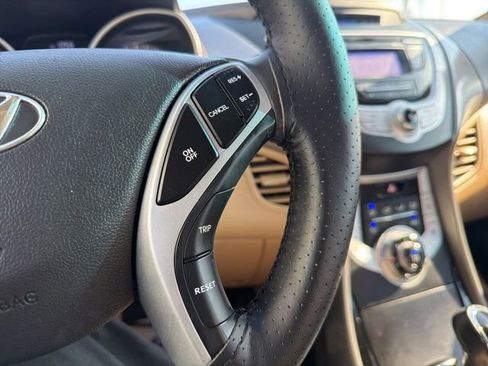 Used 2012 Hyundai Elantra Limited FWD image 35