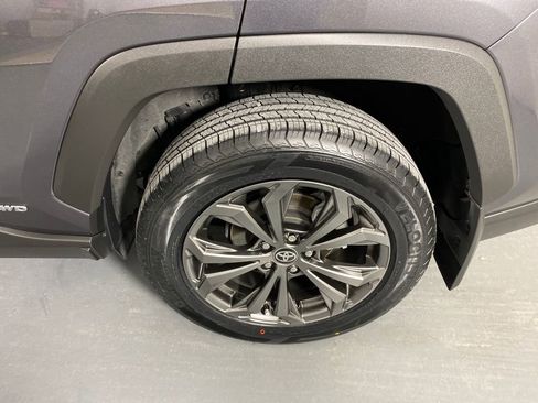 Certified 2024 Toyota RAV4 XLE Premium image 32