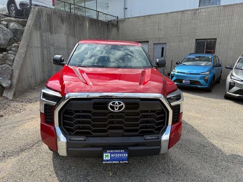Used 2025 Toyota Tundra SR5 w/ TRD Off-Road Package AWD/4WD image 9