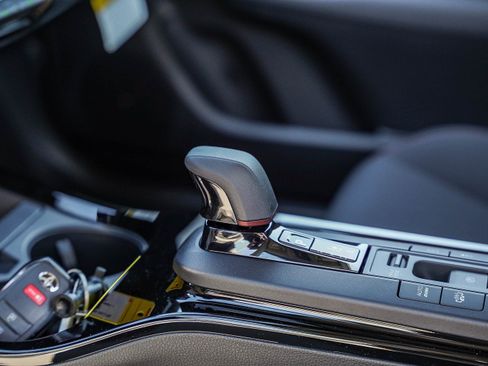 New 2026 Toyota Prius Plug-In Hybrid image 25